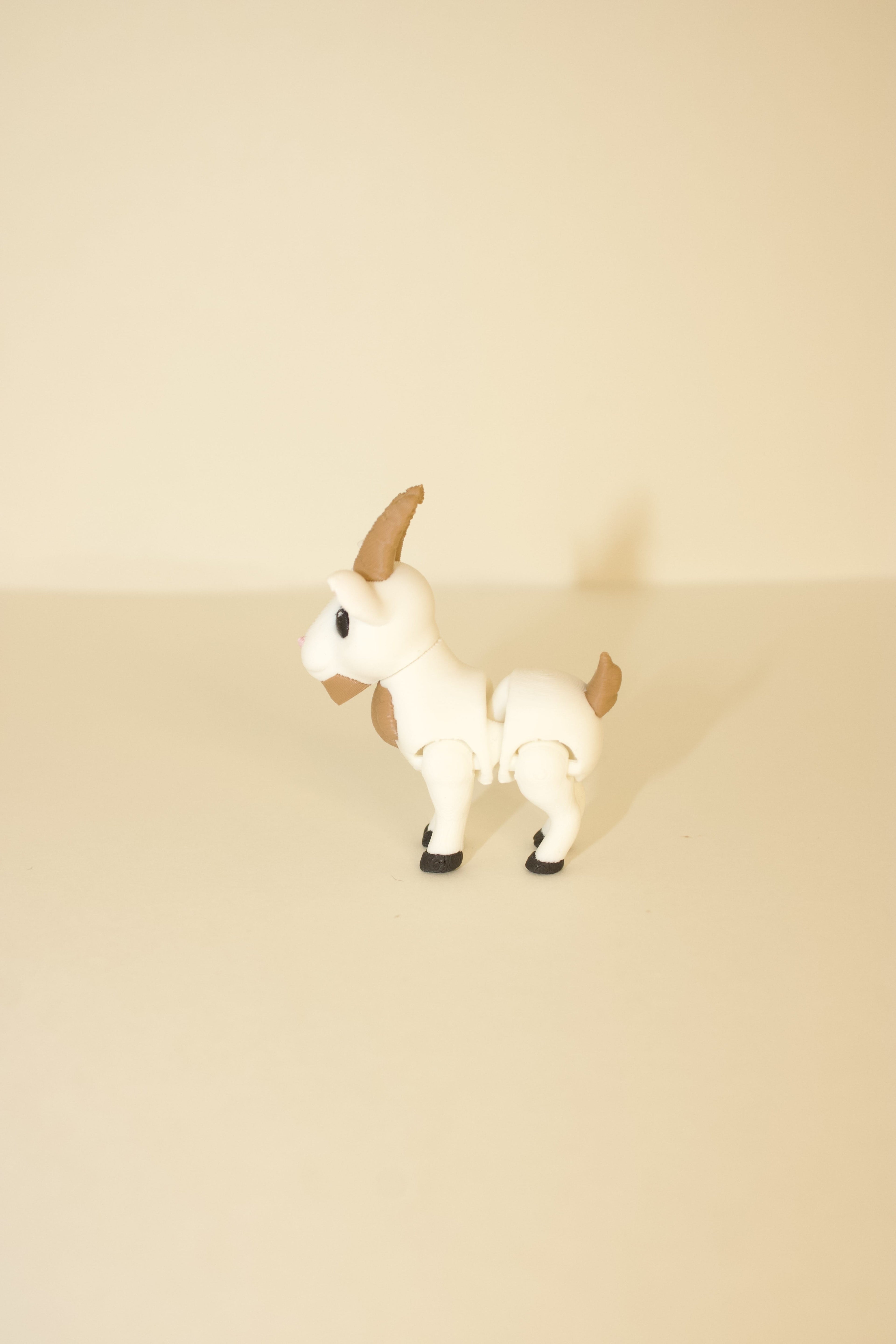 Giddy Goat – Articulated 3D Printed Flexi Fidget Toy | Cute Miniature Goat Figure with Moving Joints | Great Desk Toy or Gift!
