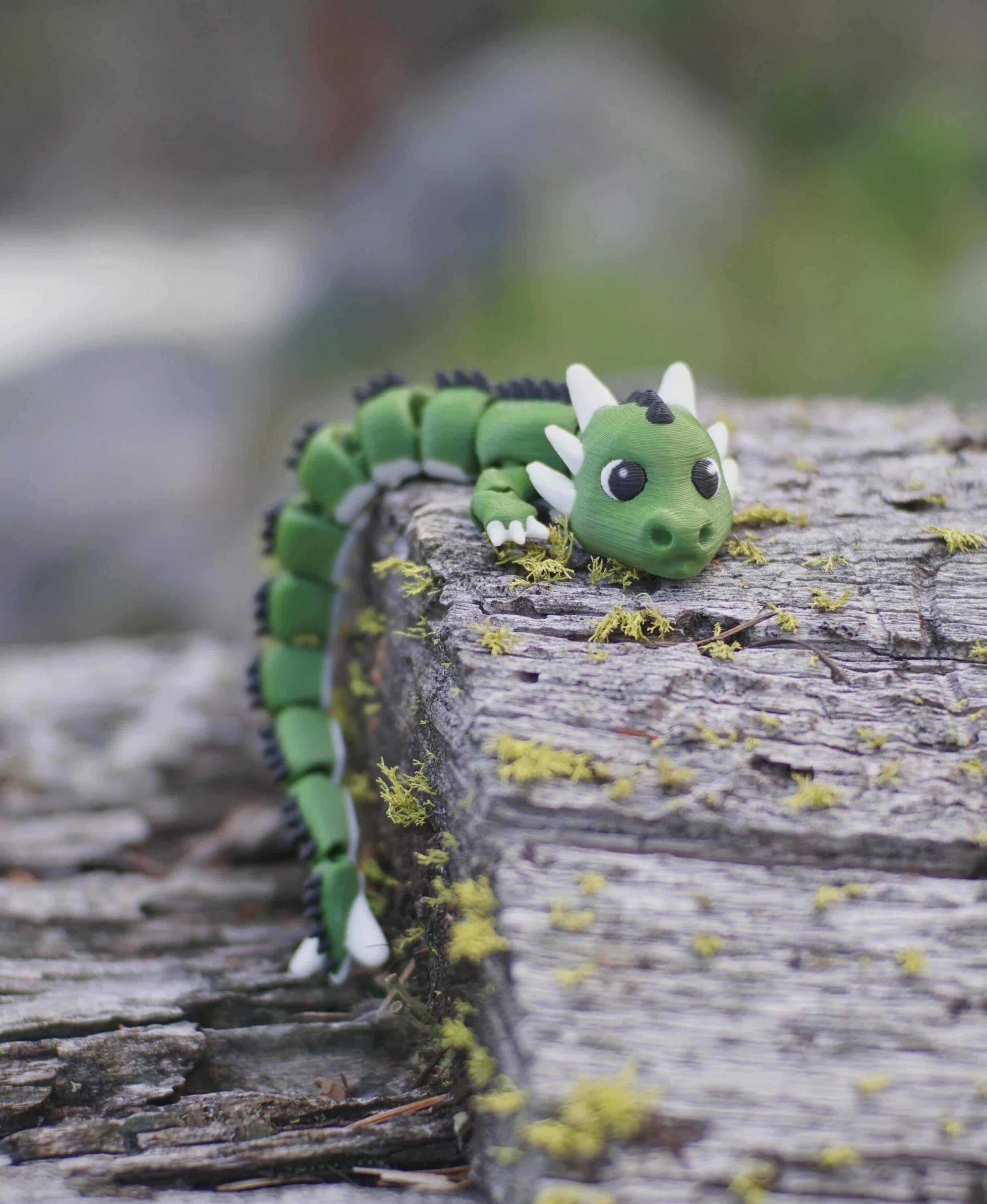 Lazy Lindwurm Dragon – Articulated Fidget Toy | 3D Printed Fantasy Creature